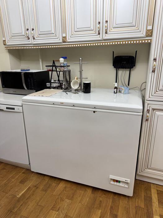 Морозильная камера большая