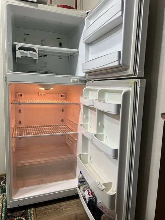 Холодильник сотилади срочна! Daewoo