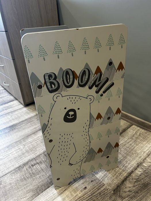 Етажерка за играчки