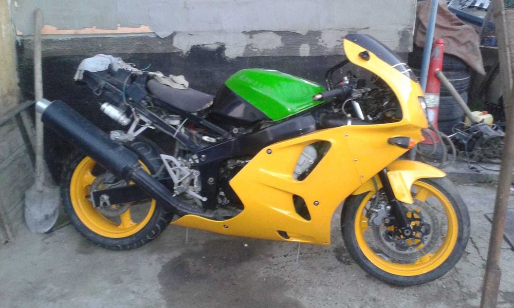 Kawasaki Ninja ZX-600R (1995 г.)