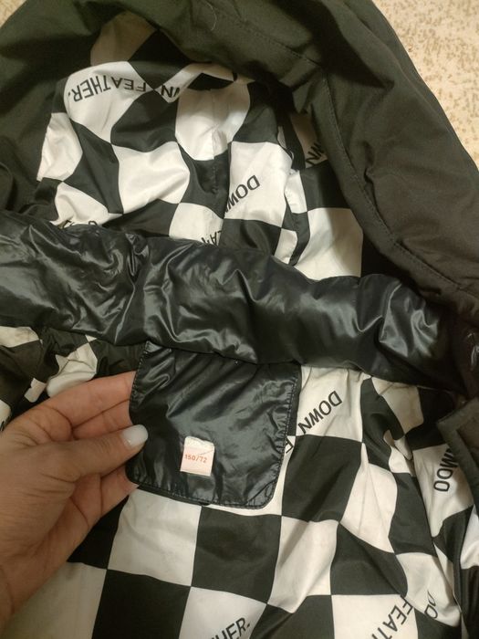 Продаю зимнюю куртку на девочку