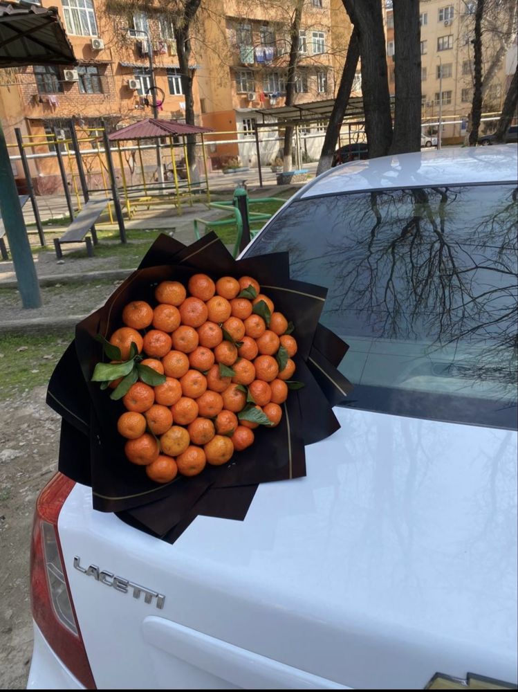 Buket Mandarin gul buket fruktoviy buket mevali buket  kapalakli buket