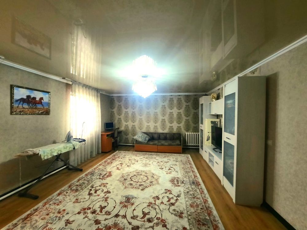 Продается двух этажный 7-и комнатый дом из керамзитого кирпича