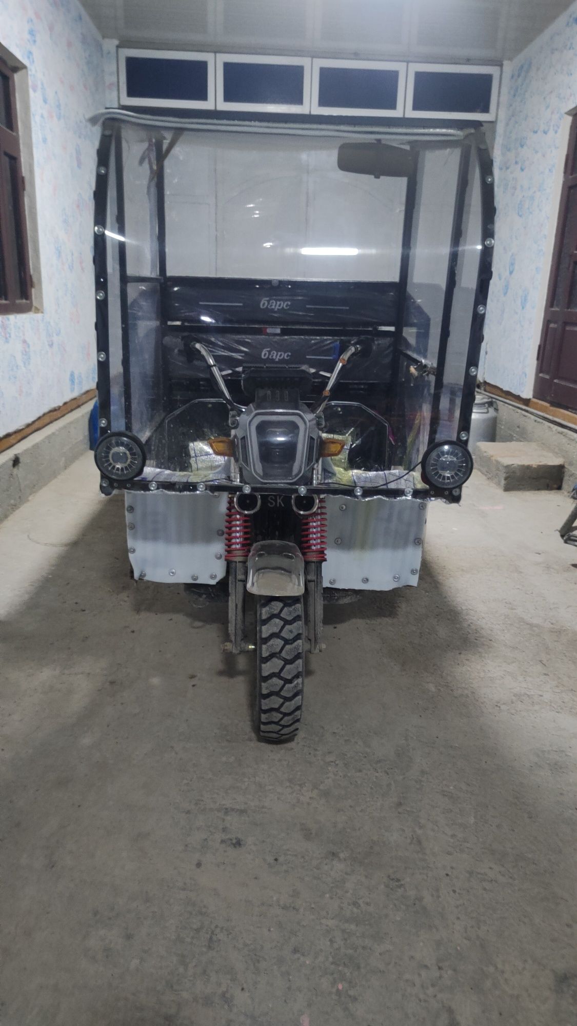 Mototsikl Tiko ga abmen yoki naxtga sotiladi
