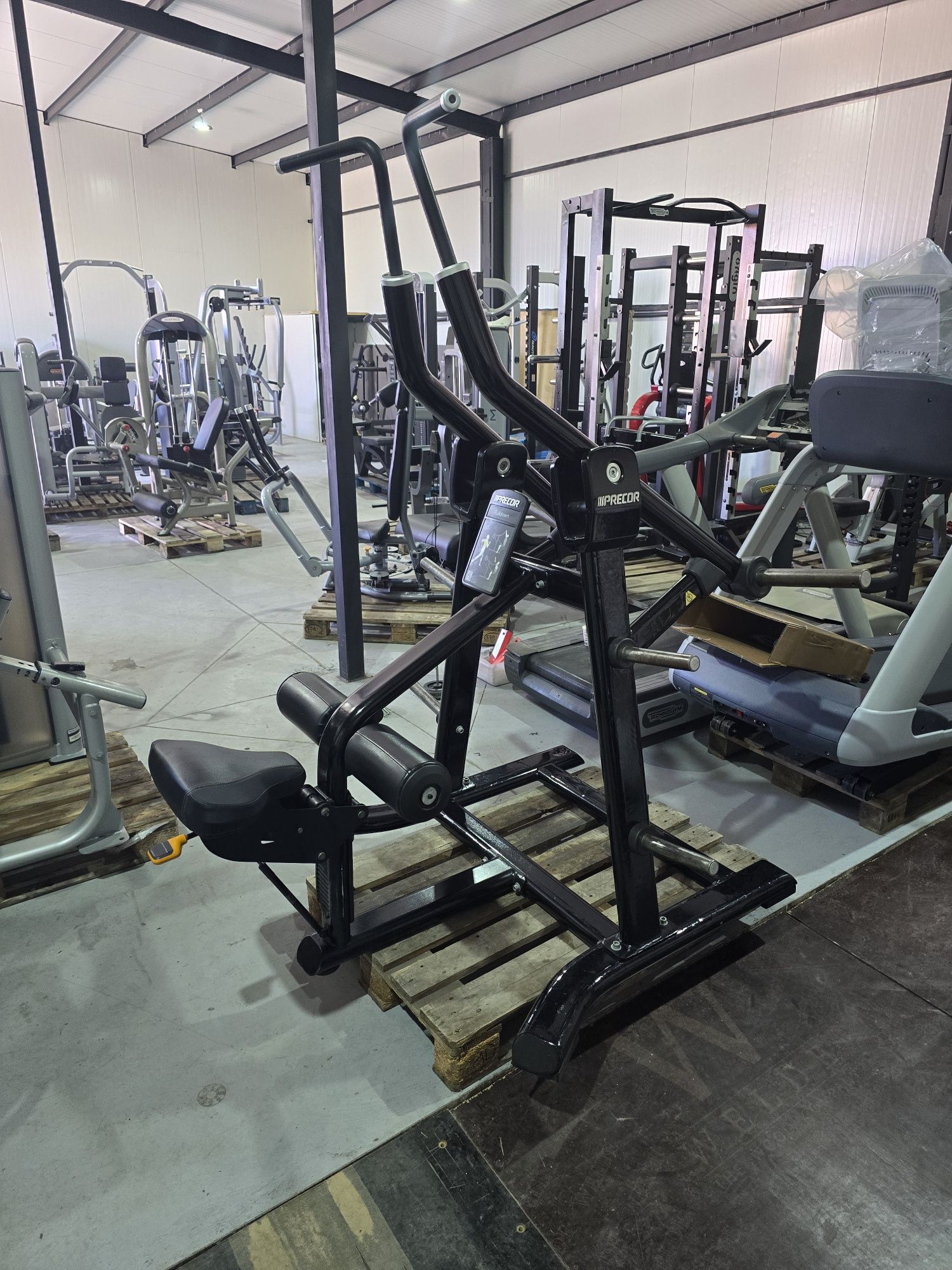 Фитнес уред Precor  discovery за гръб със свободни тежести професионал