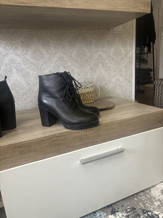 Новые ботинки зимние кожанные