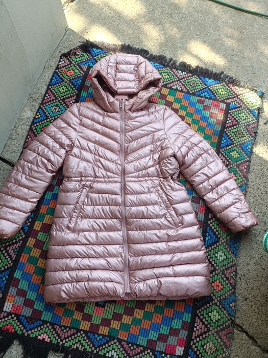 Vând geaca Zara  fete