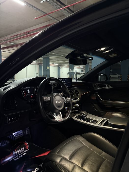 Kia Stinger 3.3 twin turbo