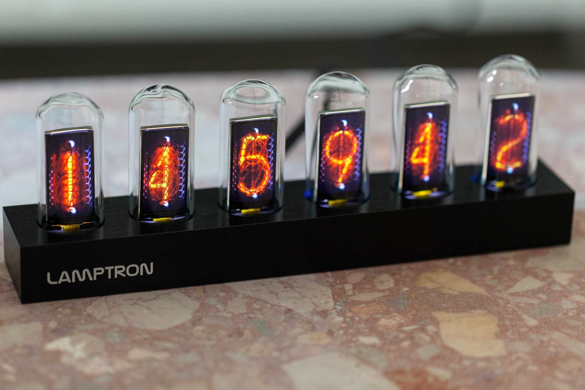 Хардверен контролер Lamptron CT625 за охлаждане и осветление