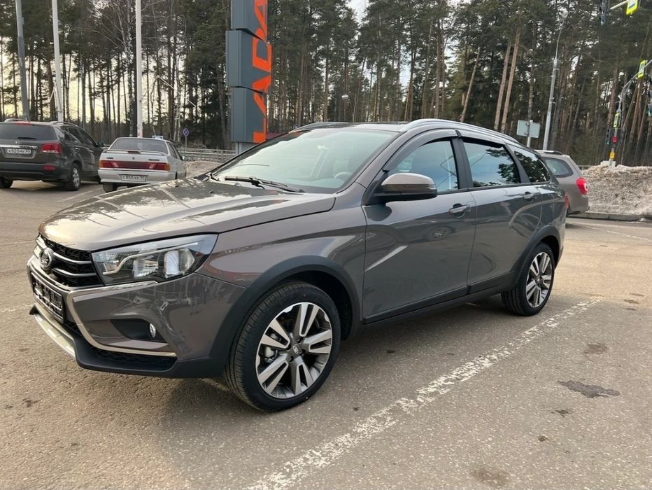 Lada vesta sw cross enjoy pro