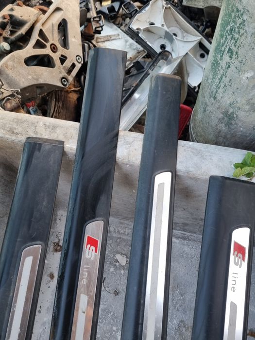 Лайсни  за праговете S line за Ауди А6 Ц6 4Ф комби 2007г