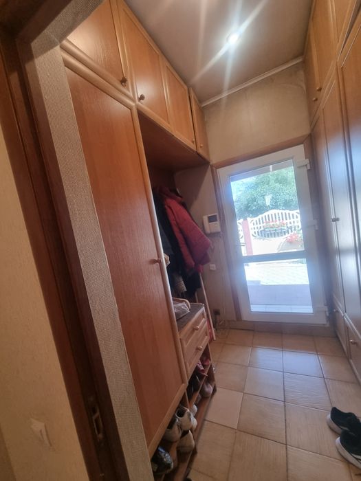 Продаю прихожую б/ у в хорошем состоянии