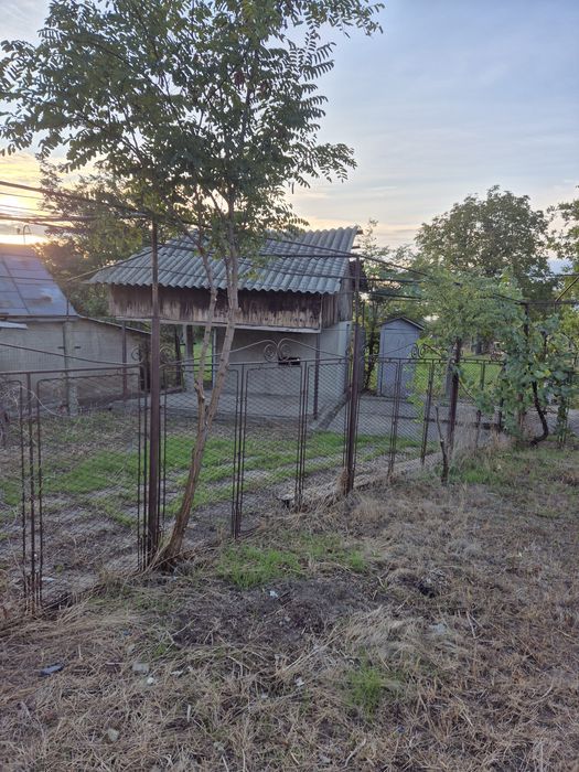 Vand casa din cărămidă Tepu
