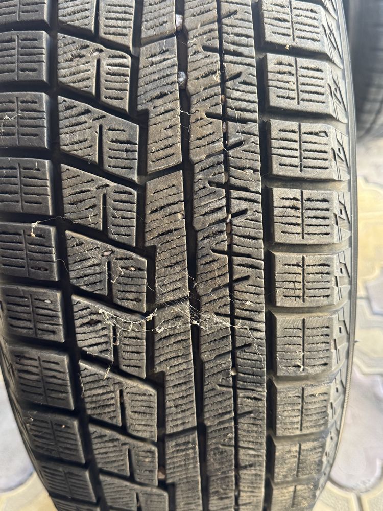 Продам зимние шины Yokohama
