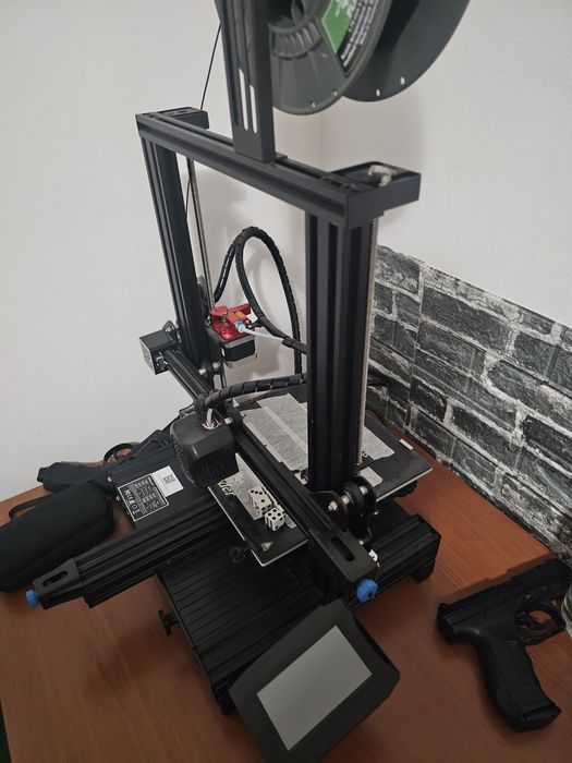 Imprimanta 3d ender 3v2 dual z