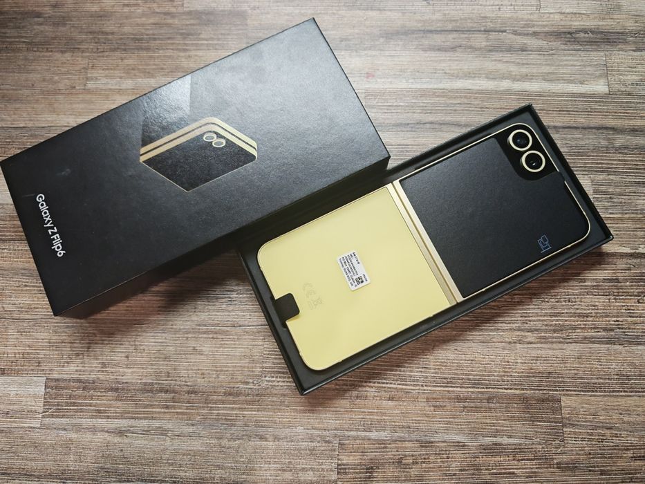 Като нов Samsung Galaxy Z Flip6 256 GB Yellow Гаранция