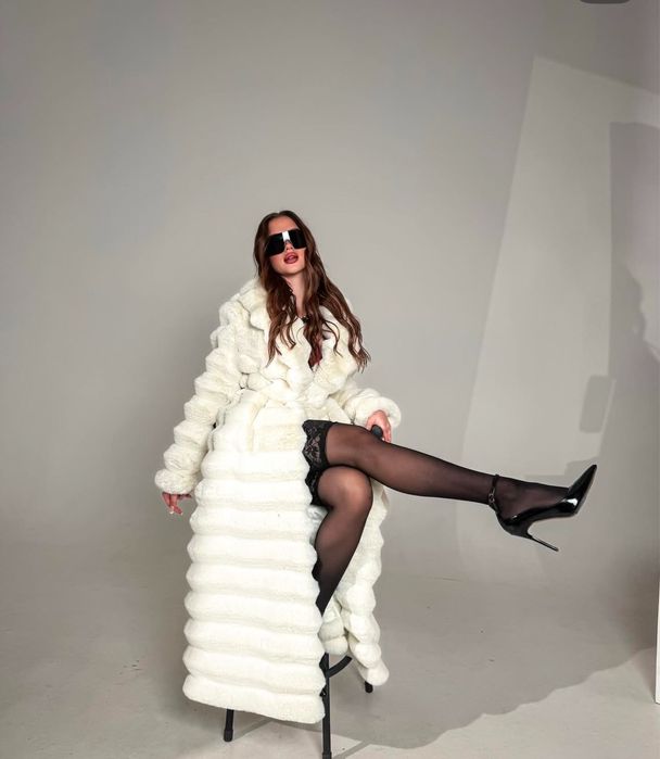 Продам белую шубу, стриженная овчина