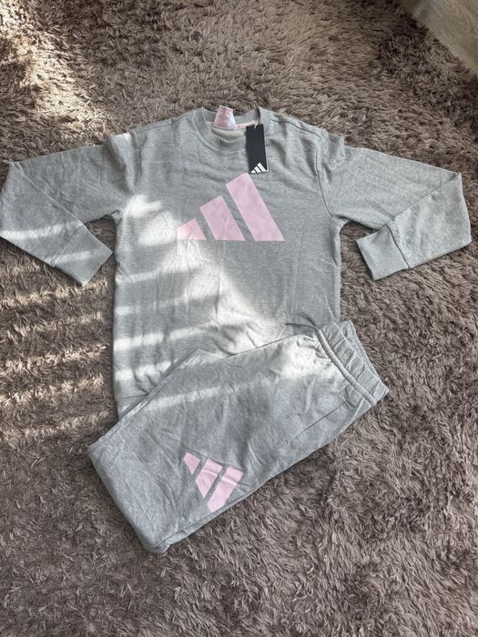 Чисто нов дамски екип adidas