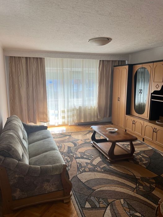 Inchiriez apartament Carpati 2