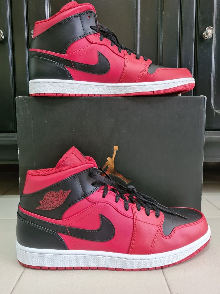 Маратонки /Кецове / NIKE AIR JORDAN 1 MID номер 49,5 и 50,5