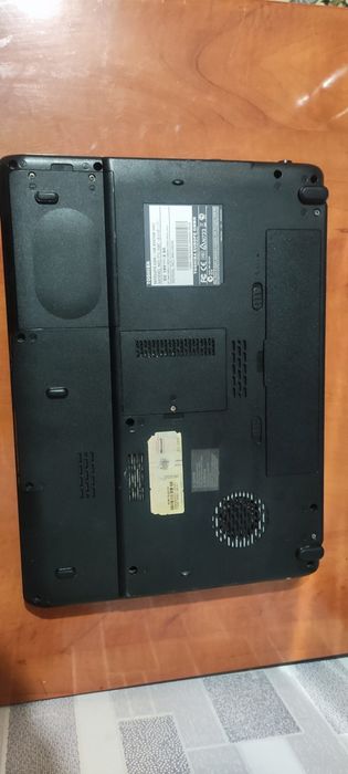 Ноутбук Toshiba простой для работы
