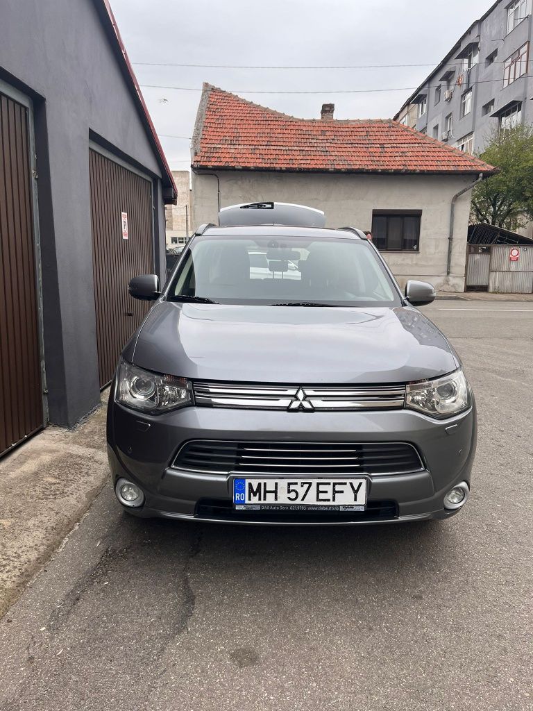 Vand Mitsubishi Phev Hibrid