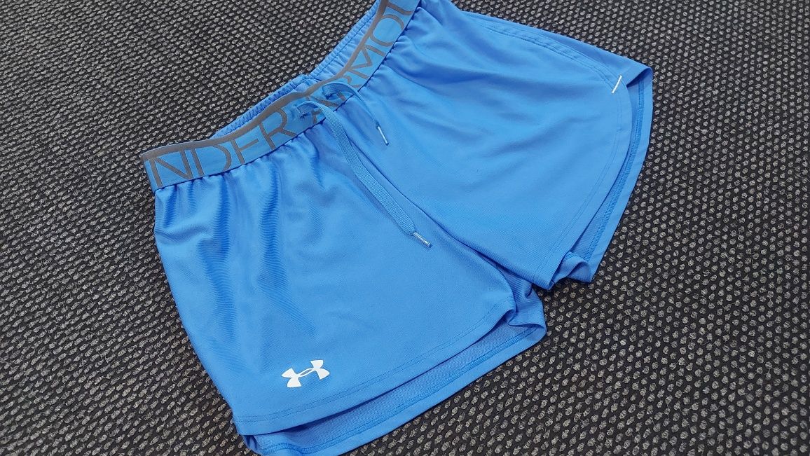 Under armour дамски шорти S размер