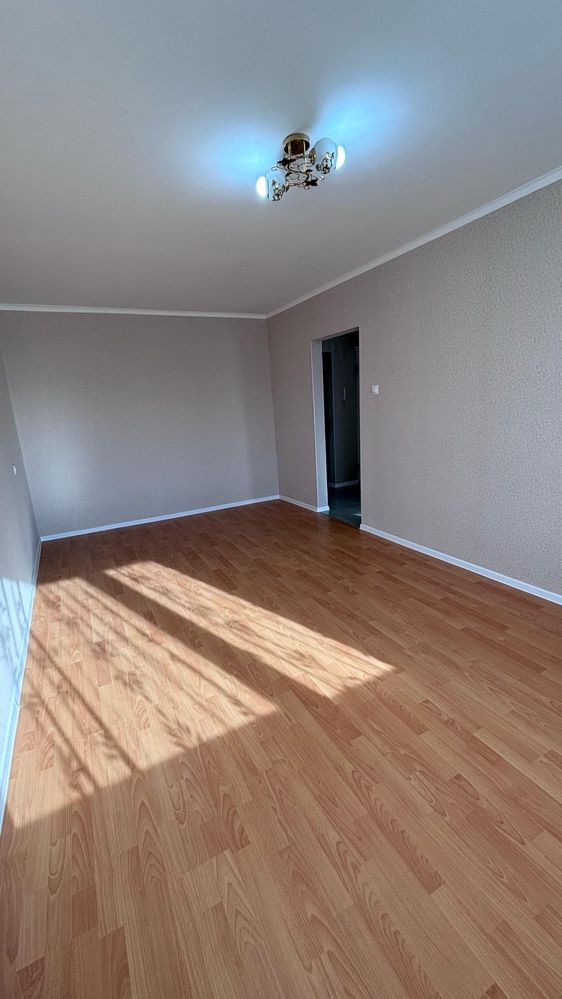 Продам 1 ком 19 мкрн 2 этаж