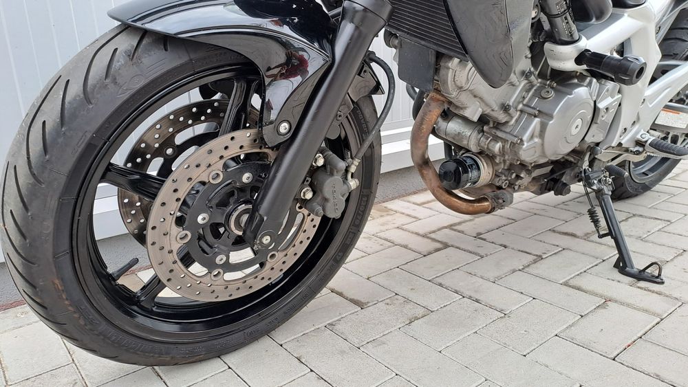 Suzuki sfv650 Gladius 2010