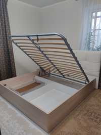 Кровать 180х200 с механизмом подъёма.