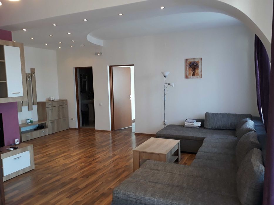 Proprietar, închiriez Apartament Penthouse zona Nufaru