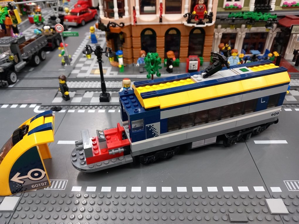 Lego 60197  Locomotivă și vagon călătorii