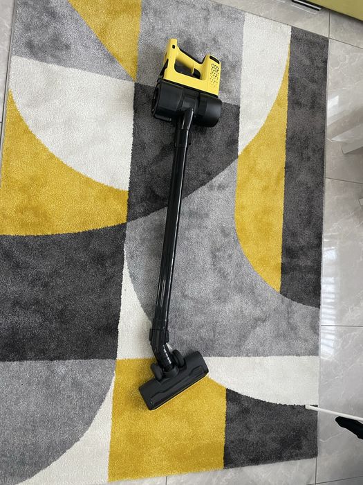 Вертикална Прахосмукачка Karcher VC4