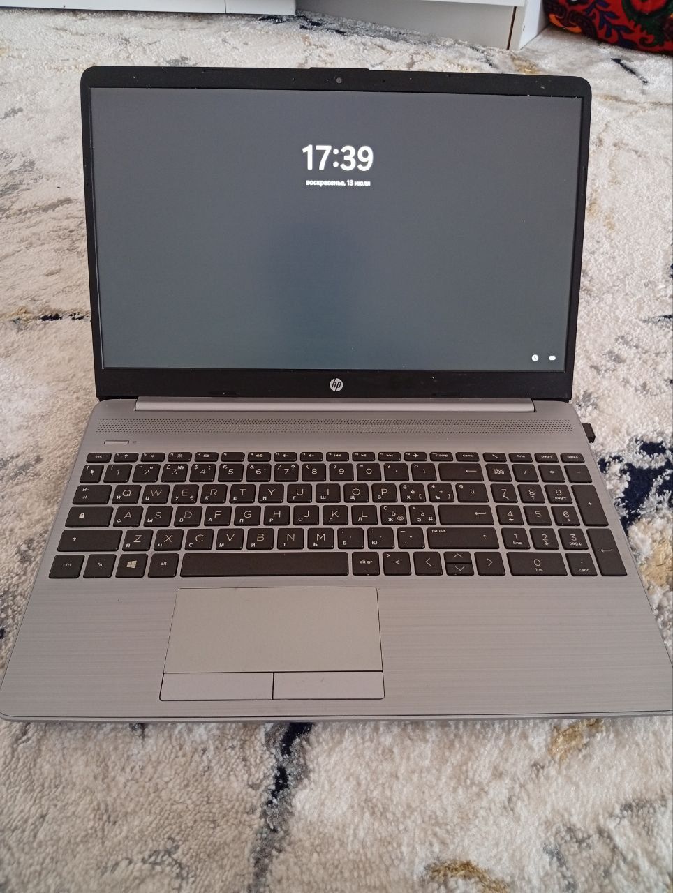 Sotiladi noutbook HP