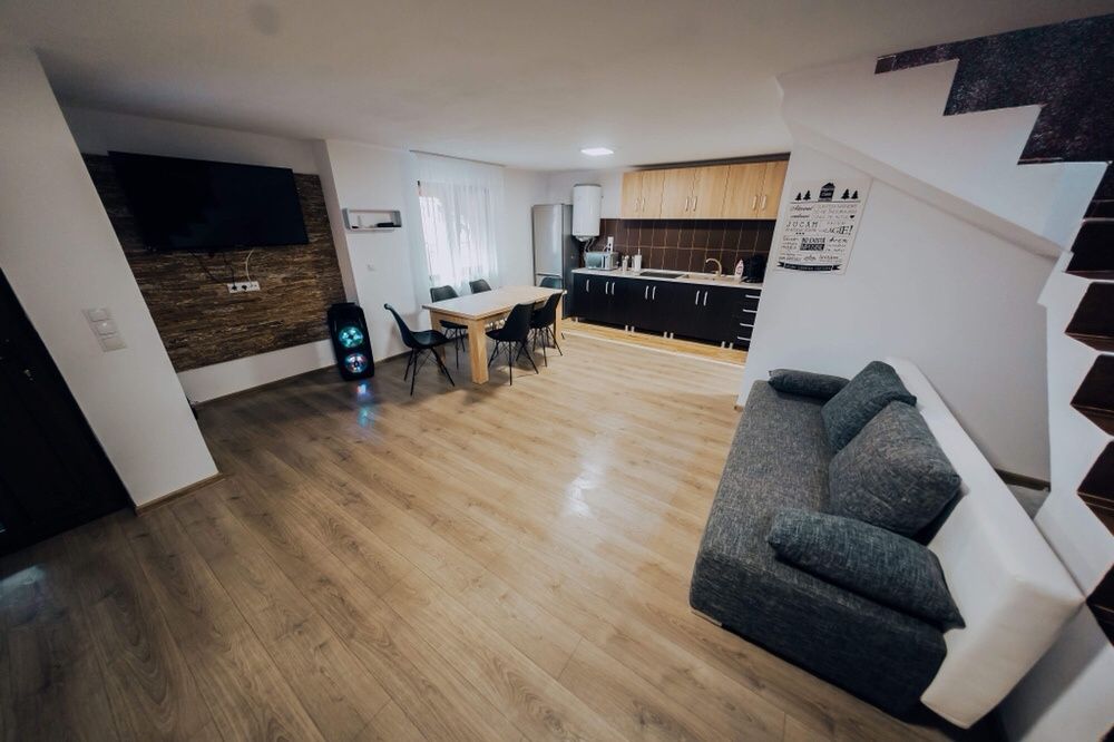 Cabana LEU Baile Figa /• Ciubăr cu jacuzzi / OCUPATA DE REVELION