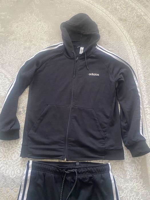 Спортивный костюм Adidas