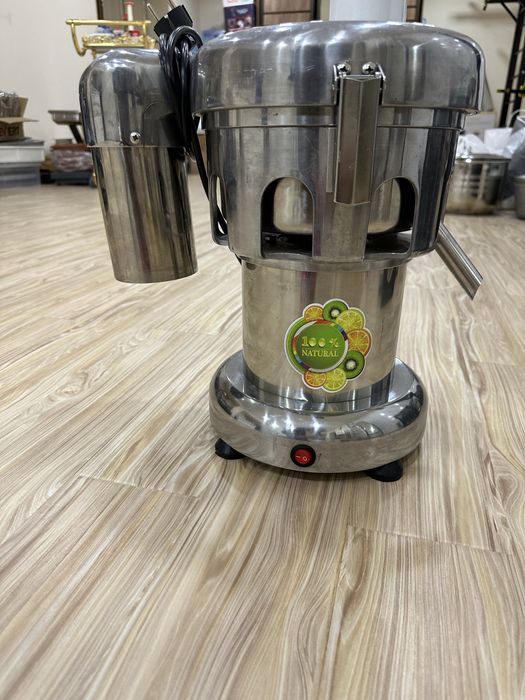 Соковыжималка 200$