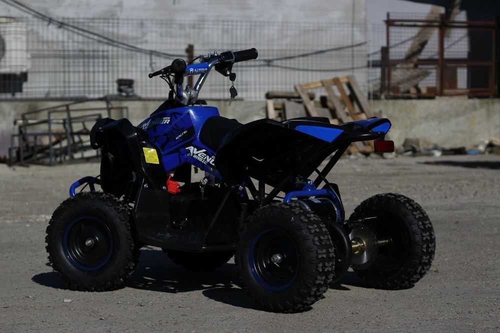 ATV electric pentru copii Eco Avenger 1000W 36V Cu stickare albastre