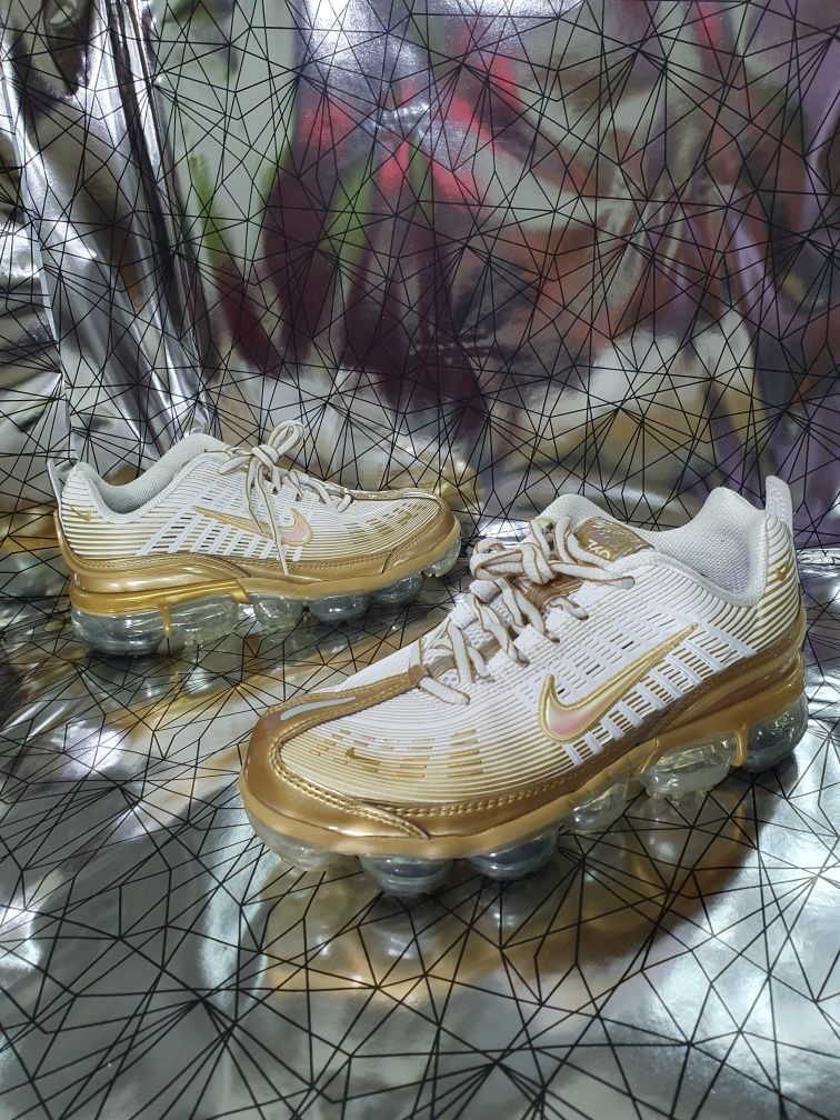 Nike Air VaporMax 360  mărimea 38