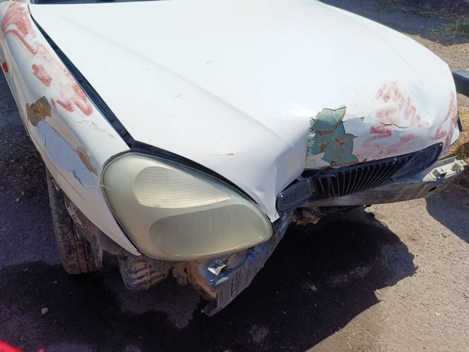 Daewoo Nubira 2000г. 1,6 Бензин.   Требуется ремонт. После аварии