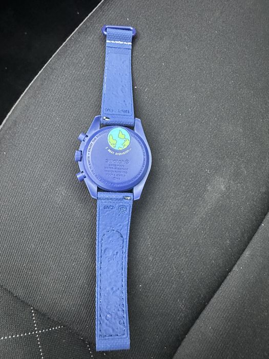 Omega X Swatch Gold-Snoopy 2025