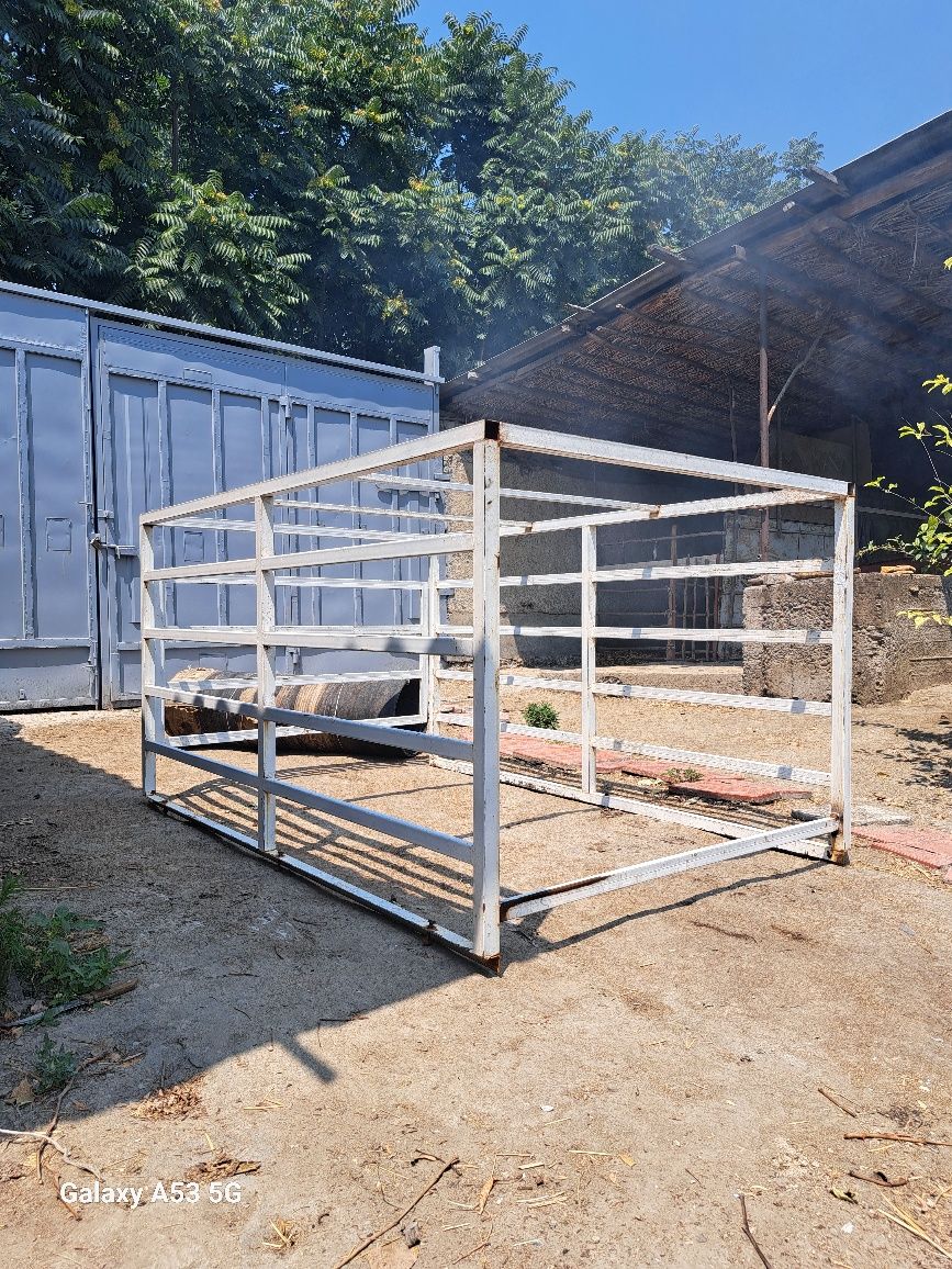 Labo uchun temir panjara