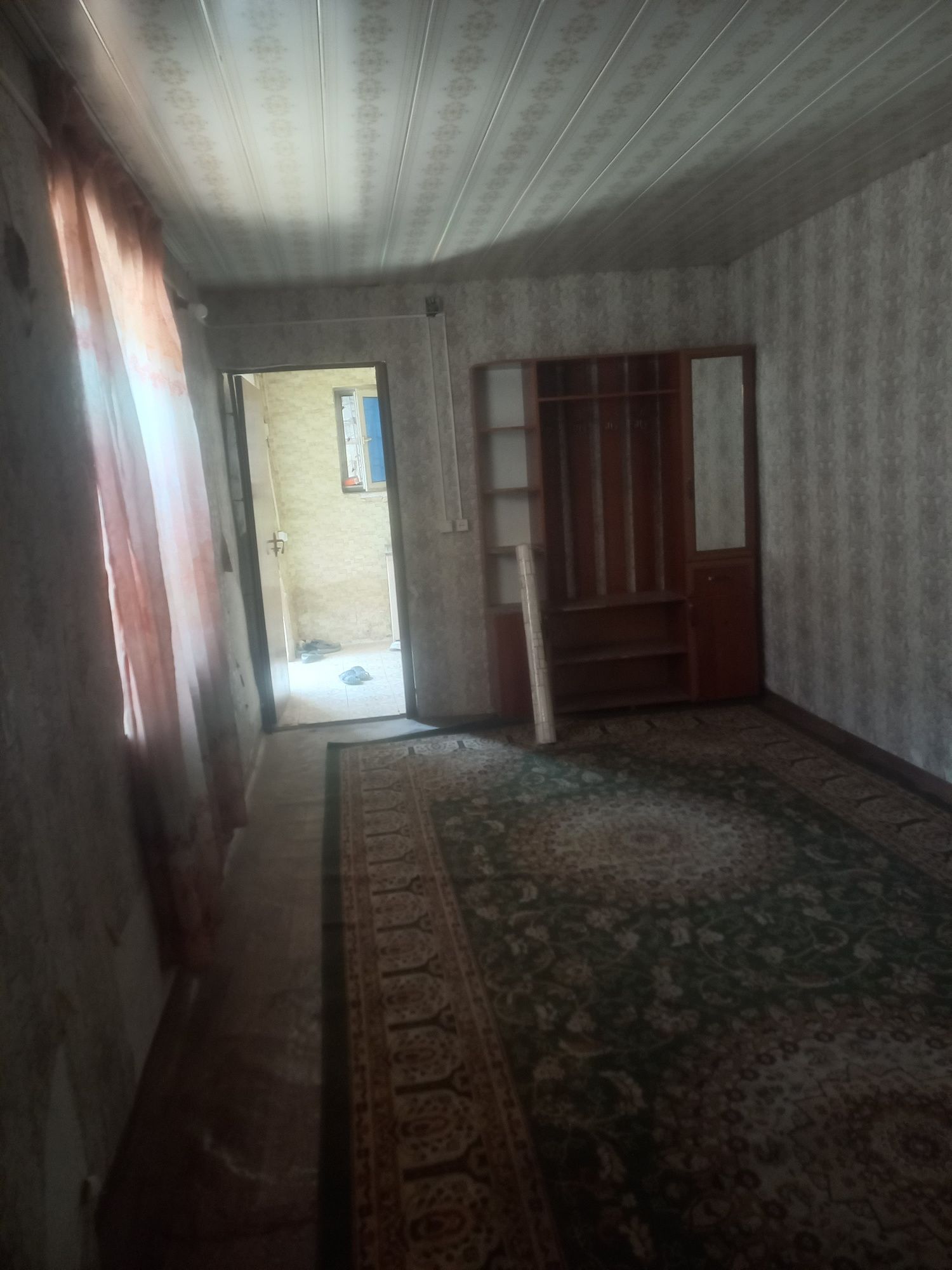 Үш бөлмелі пәтер