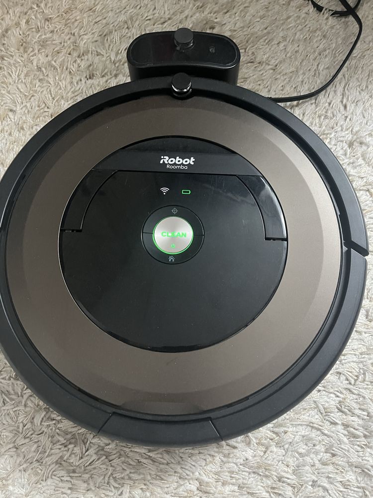 iRobot Roomba 890