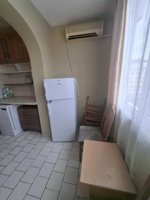 обзаведен двустаен Възраждане до спирка