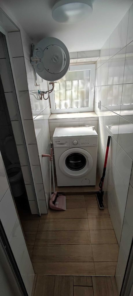 Дава се под наем Етаж от къща в Варна, Автогара - 58 кв.м за 459 € - Снимка #2