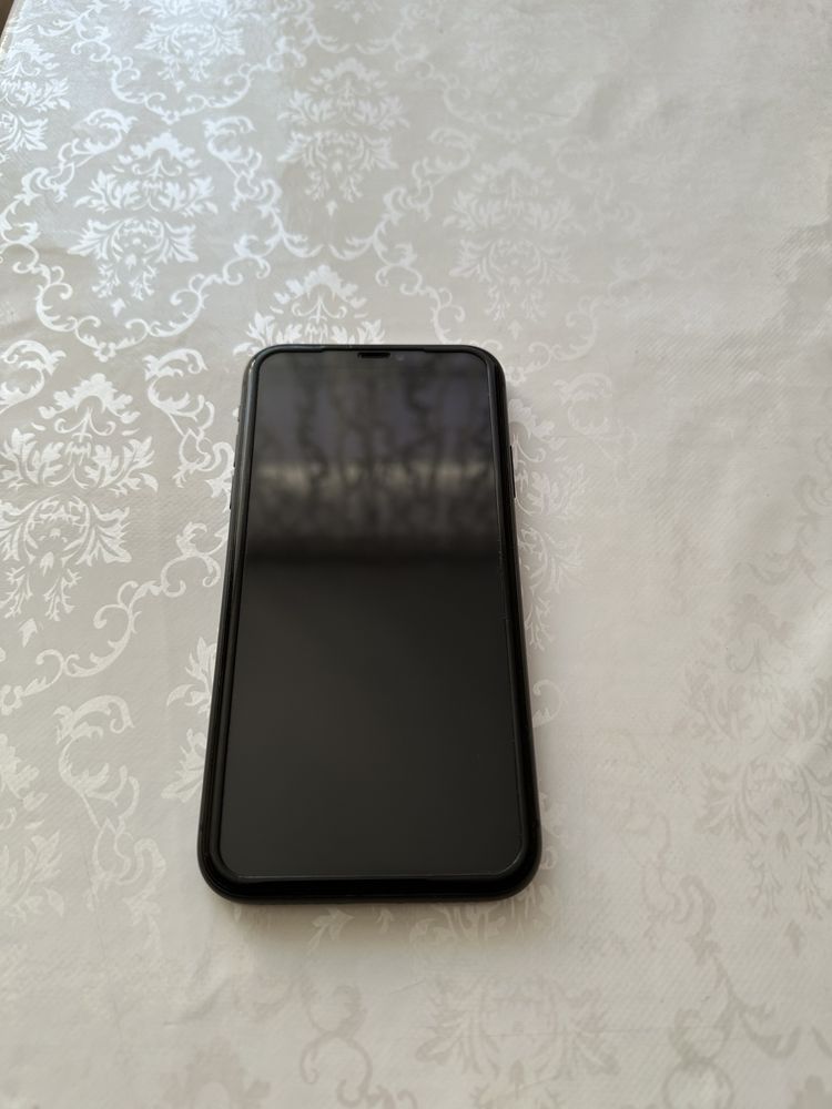 Iphone 11 black. 64 gb., 90. 000 тнг.