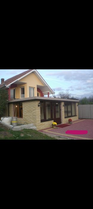 Închiriez Spațiu Comercial cu parcare mare Hidiselu de Jos