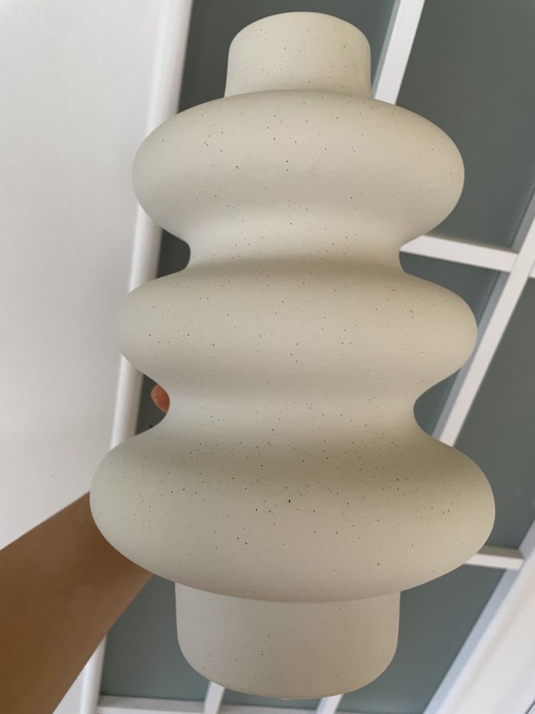 Vaza model minimalist