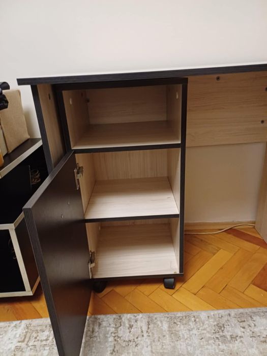 Бюро за детска стая